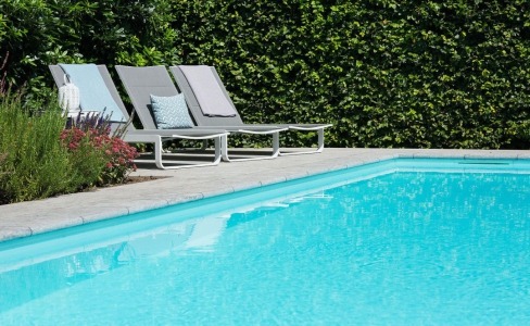 Helder, gezond water: puur genieten in dit zwembad